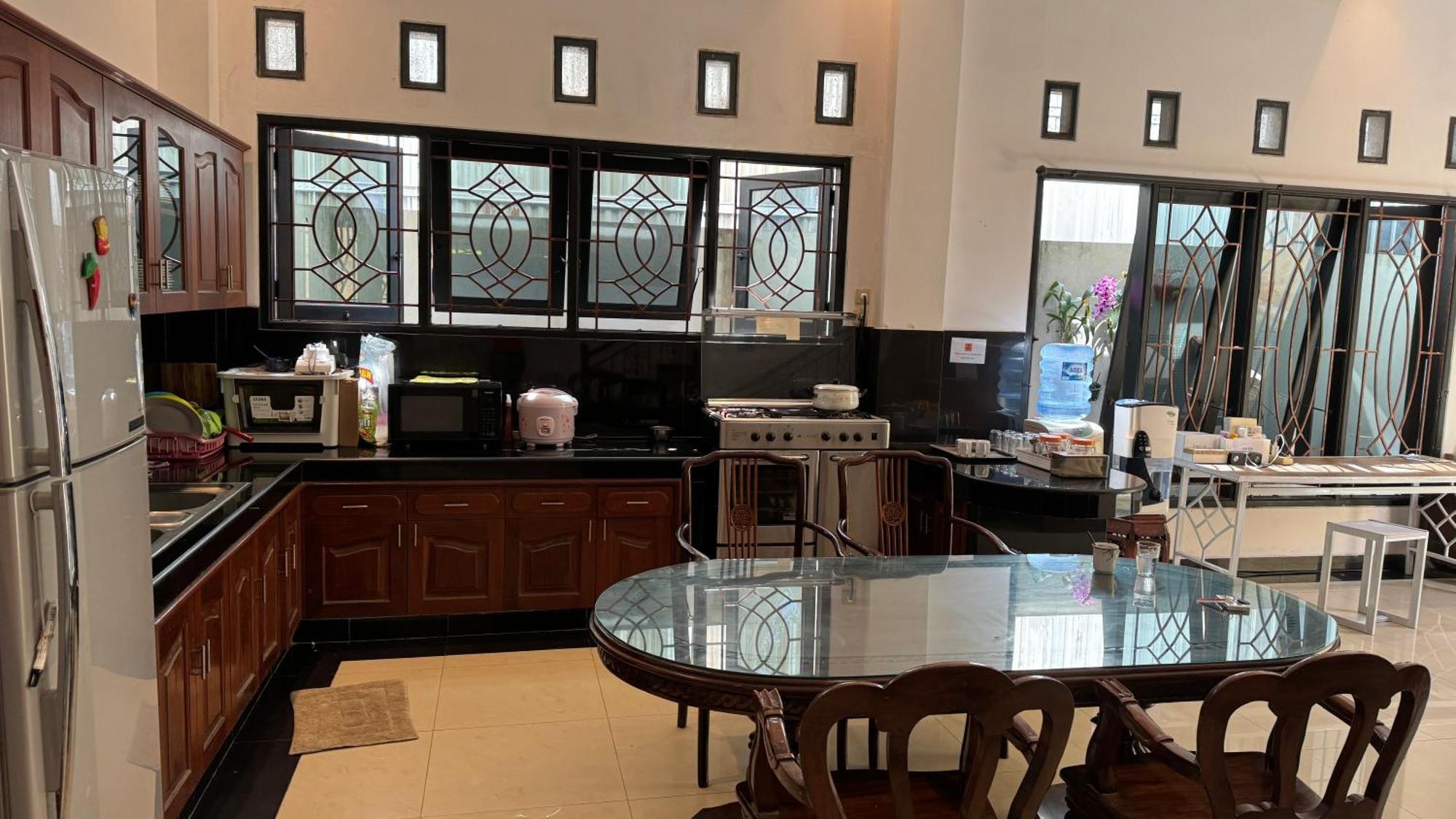 Fora Capsule Hostel Tuban Кута Екстер'єр фото