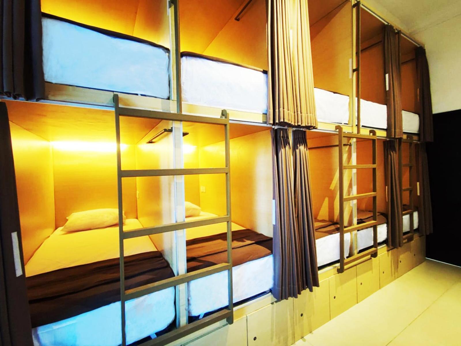 Fora Capsule Hostel Tuban Кута Екстер'єр фото
